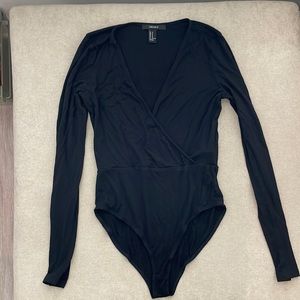 Forever 21 Black deep V neck bodysuit medium